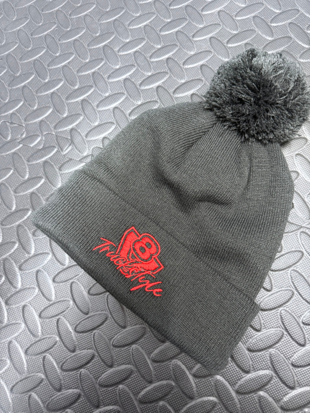 TruckStyle V8  Bobble Hat