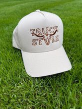 Load image into Gallery viewer, TruckStyle Rodeo Outline Bull Cap

