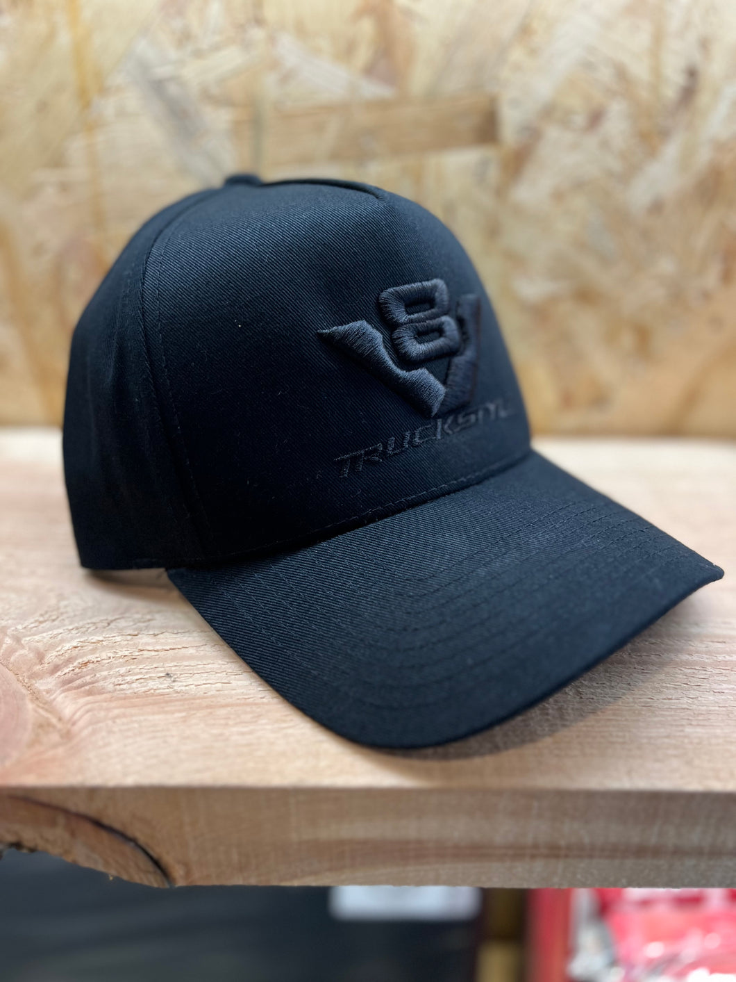 TruckStyle Black V8 Cap