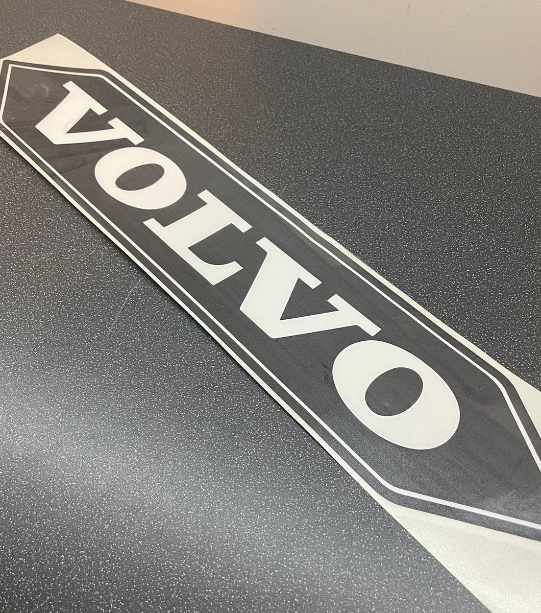 Volvo Old Skool Dutch Style Front Grille Badge